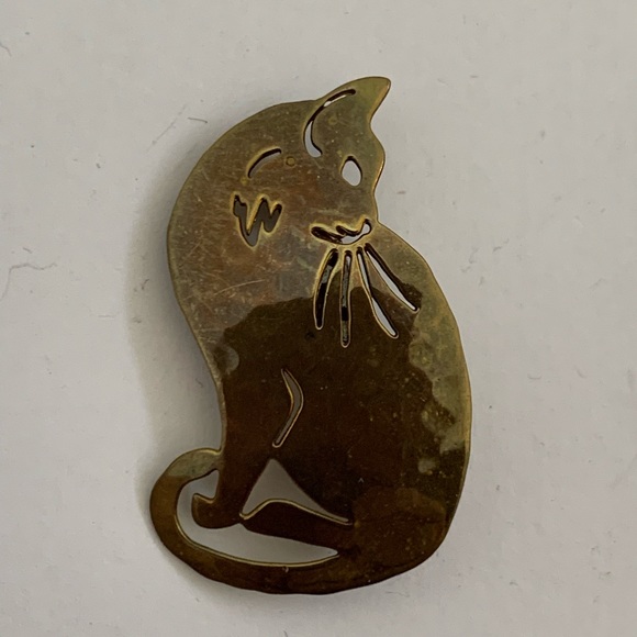 Vintage Jewelry - Wild Bryde Gold Tone Cat Brooch Open Work Vintage Signed